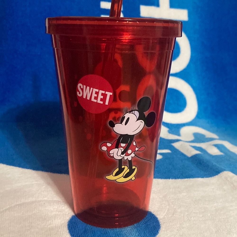 Minnie Mouse Disney Parks reusable cup with lid and straw 6.5”